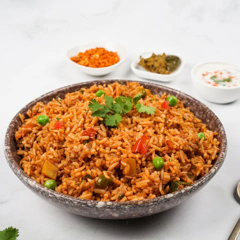 Mumbai Tawa Pulao With Raita