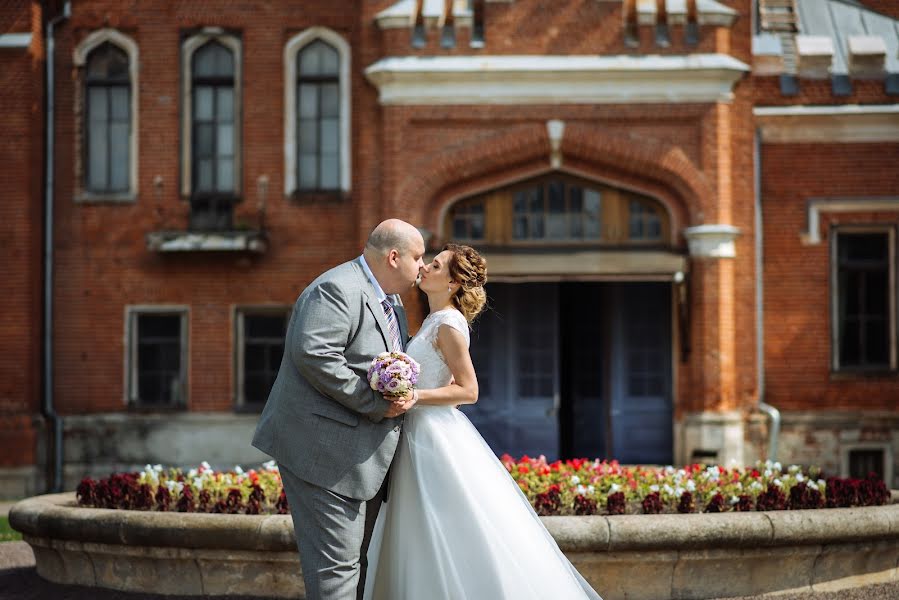 Wedding photographer Artem Oleynikov (olphotoart). Photo of 19 August 2017