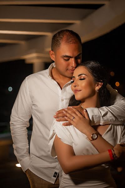 Fotograf ślubny Victoria Castellanos (fotografamzt). Zdjęcie z 18 listopada 2021