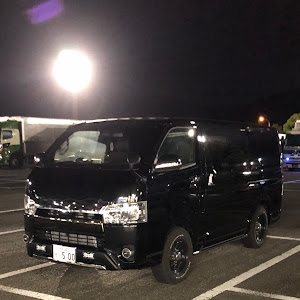 ハイエースバン GDH206V