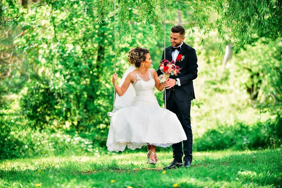 शादी का फोटोग्राफर Marius Onescu (mariuso)। मई 19 2017 का फोटो