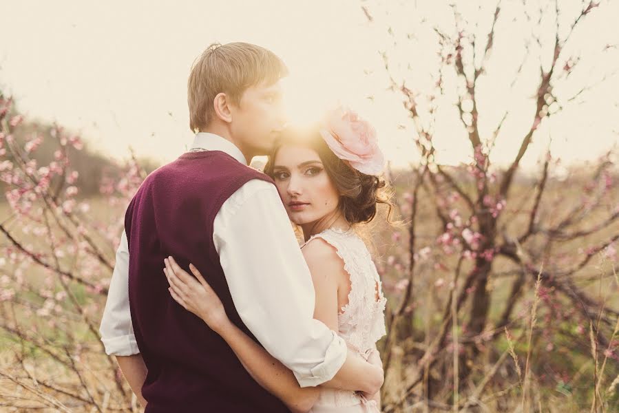 Wedding photographer Kseniya Ivanova (kinolenta). Photo of 25 November 2014