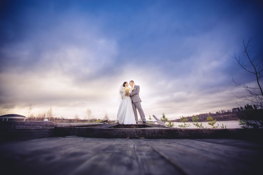 Wedding photographer Yuliya Kurkova (kurkova). Photo of 20 April 2014