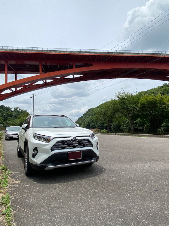 RAV4のRAV4もいいクルマ・プチツーリング・赤い橋に関するカスタム事例の投稿画像1枚目