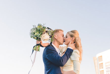 Fotógrafo de casamento Olya Rogozhina (olyaro). Foto de 3 de outubro 2016