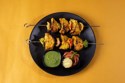 Paneer Achari Momos [6 Pieces]