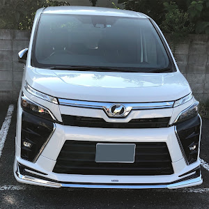 ヴォクシー ZRR80W