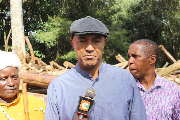 Former Gatanga MP Peter Kenneth during a meeting with elders.