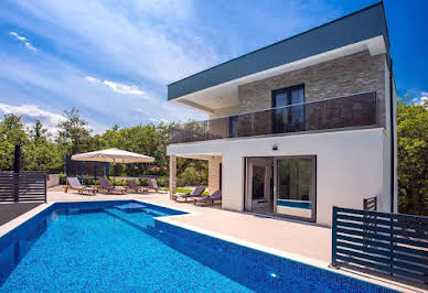 House with pool and terrace 3