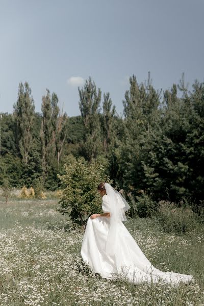 Wedding photographer Darya Popova (daryapopovaphoto). Photo of 7 August 2023