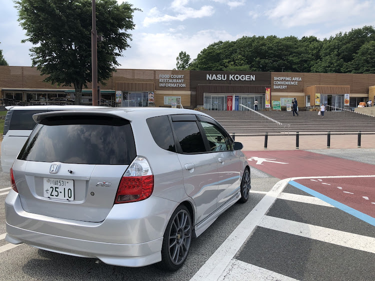 フィットのフィット・ポンコツ・ぶっ壊れ・遅い・踏みちぎりれーしんぐに関するカスタム事例の投稿画像1枚目