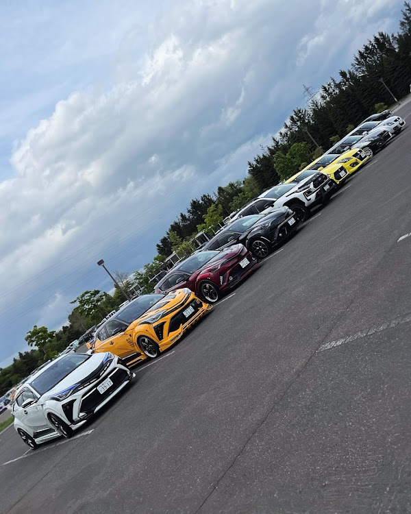 C-HRの雨の合間に・モエレオフ・車好きと繋がりたい・次回もよろしくお願いしますに関するカスタム事例の投稿画像1枚目