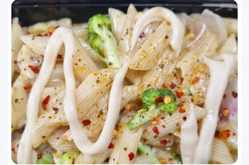 White Sauce Pasta