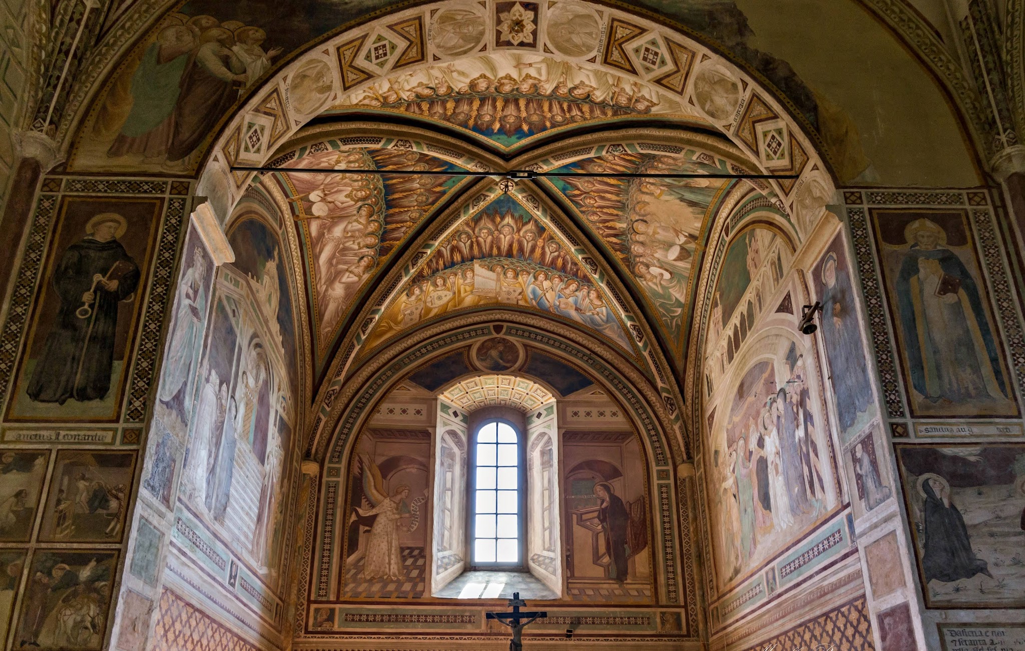 Eremo di San Leonardo al Lago, Affreschi nell'abside della chiesa, Monteriggioni, Siena