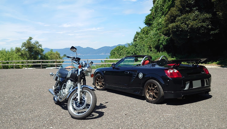 MR-Sのバイクと車・海辺にてに関するカスタム事例の投稿画像2枚目