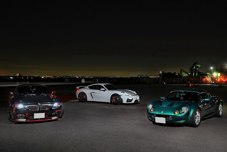 ケイマン GT4の夜間撮影・夜のドライブ・エリーゼ・Z4クーペに関するカスタム事例の投稿画像1枚目