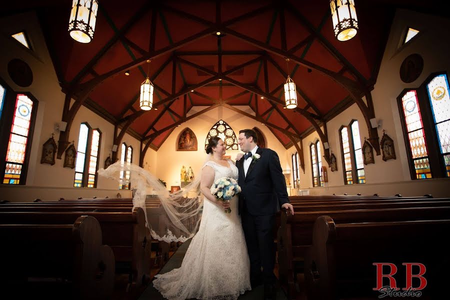 Fotógrafo de casamento Red Bank Studio (redbankstudio). Foto de 7 de setembro 2019