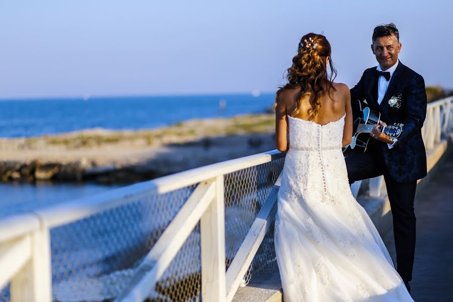 Wedding photographer Fabrizio Durinzi (fotostudioeidos). Photo of 20 September 2016