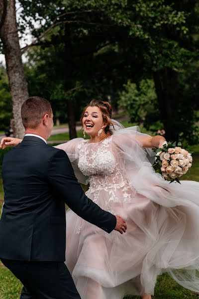 Wedding photographer Olya Bezhkova (bezhkova). Photo of 31 October 2019