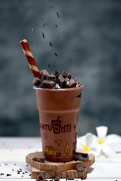 Dark Noir Thick Shake