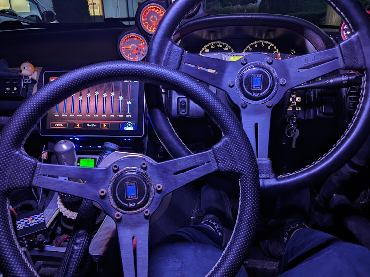180SXのみんなのステアリングが見たいに関するカスタム事例の投稿画像1枚目