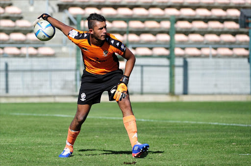 Steven Hoffman of Vasco da Gama during the National First Division 2015/16 game between Santos and Vasco da Gama at Athlone Stadium, Cape Town on the 10 April 2016 ©Ryan Wilkisky/BackpagePix