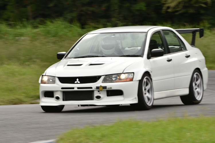ランサーエボリューションのRS・ランサーエボリューションⅨ・薄板仕様・サーキット100%・ドンガラ軽量化済みに関するカスタム事例の投稿画像2枚目