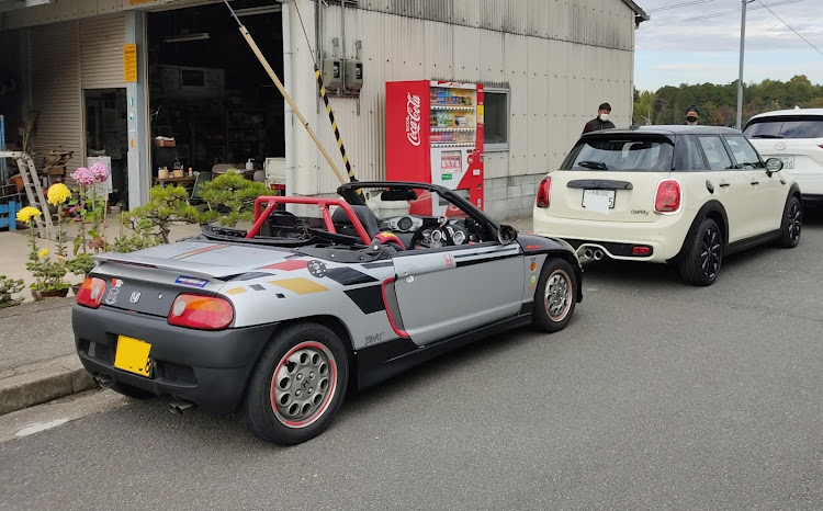 ビートのDIY・オフ会・貼りオフ・秋晴れの空・いいイチヨンの日に関するカスタム事例の投稿画像1枚目