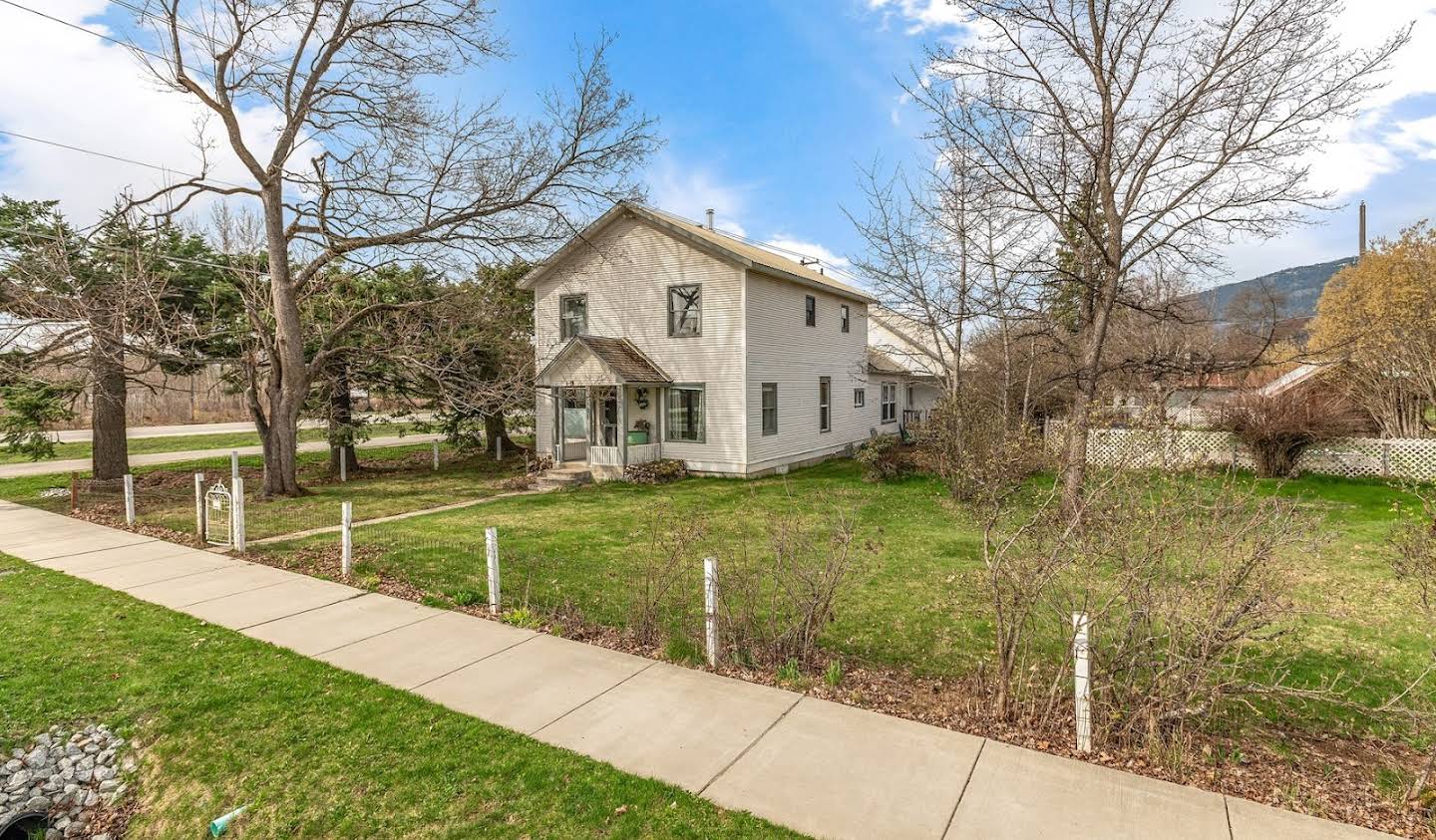 House with garden Kootenai