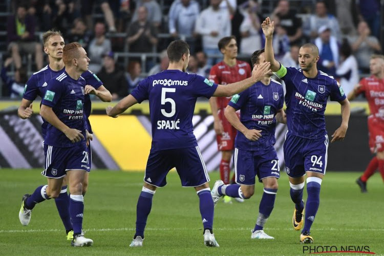 Anderlecht rondde zijn huiswerk af, maar probeerde nog tevergeefs een pion bij PSV weg te plukken