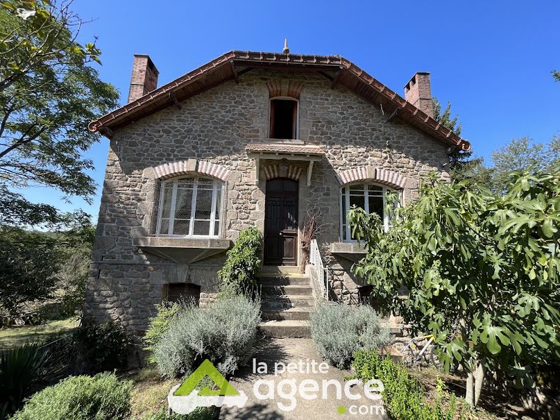 Vente maison 8 pièces 200 m² à Crozant (23160), 193 390 €