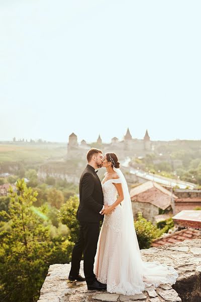 Wedding photographer Vitaliy Smulskiy (vitaliismulskyi). Photo of 13 February 2020