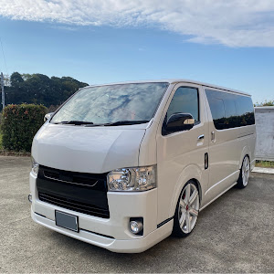 ハイエースバン TRH200V