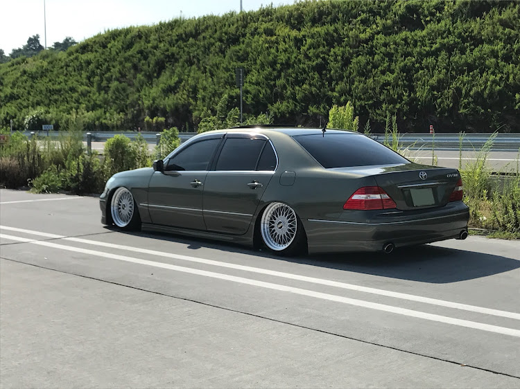 セルシオのセルシオ・BBS・車高調に関するカスタム事例の投稿画像1枚目