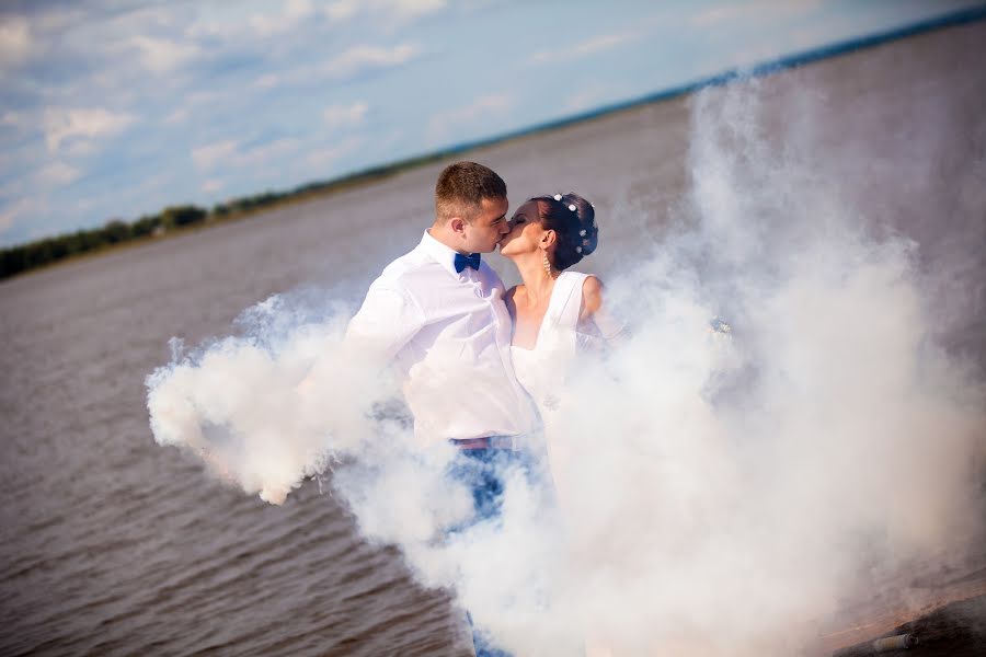 結婚式の写真家Lena Bondarenko (lenabondarenko)。2014 10月5日の写真