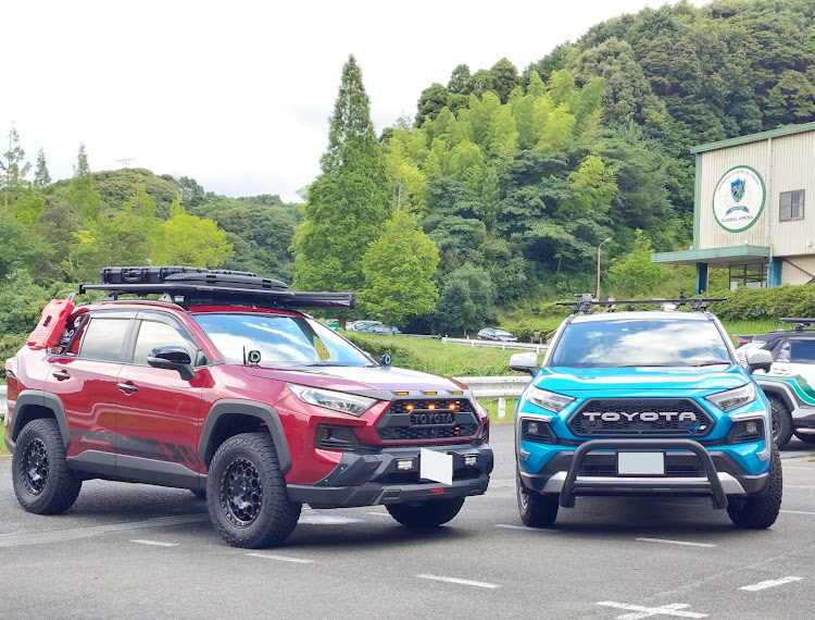 RAV4のKRM・福岡密入国・赤ベンチャー・福岡グルメ・旨いもん食って飲み倒そに関するカスタム事例の投稿画像4枚目