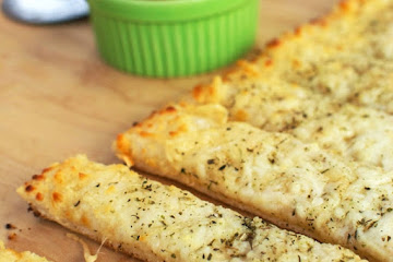 Cheesy Garlic Breadsticks