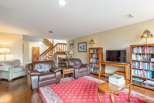 Apartment with pool 5