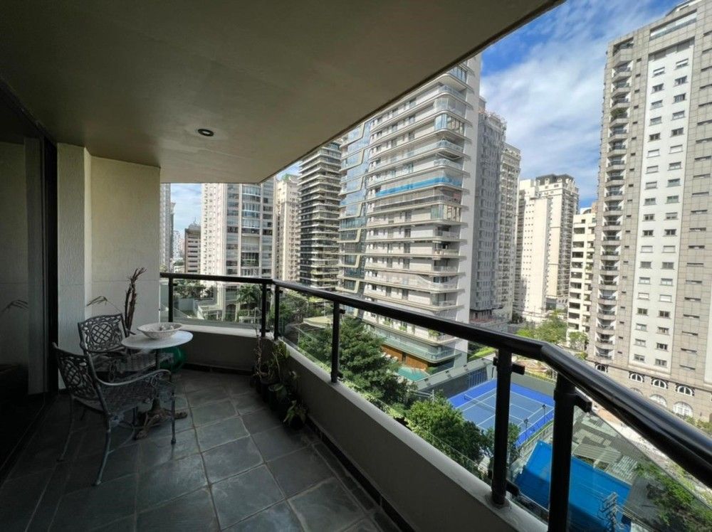 Apartamentos à venda Paraíso