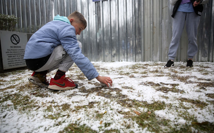 Kids playing in the snow in Gauteng.