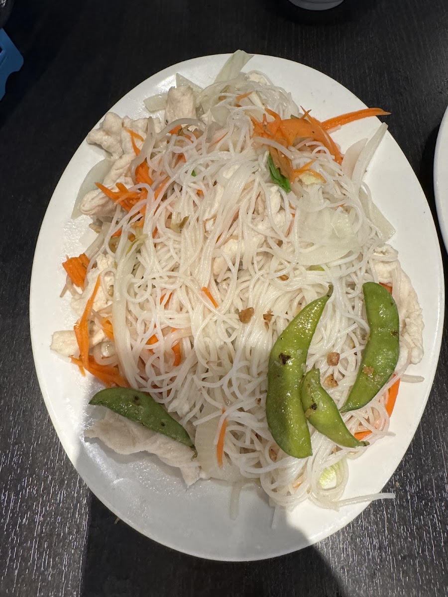 Chicken with vermicelli noodles