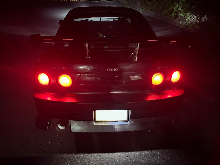 180SXの仕事終わりにパシャリ・愛車で1人ドライブ・奄美市内をぶらぶら✨🚗💨🎶・車が汚い・洗車したいに関するカスタム事例の投稿画像3枚目