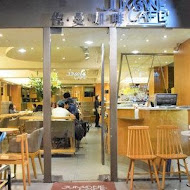 Jumane Cafe' 佐曼咖啡館