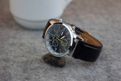 Title 10, Classic Three-eye Casual Fashion Quartz Watch. ...