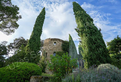 House with pool and garden 3