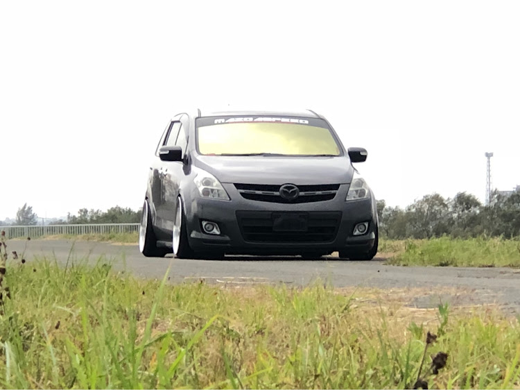 MPVのly3p・車高短・引っ張り・ツライチに関するカスタム事例の投稿画像1枚目