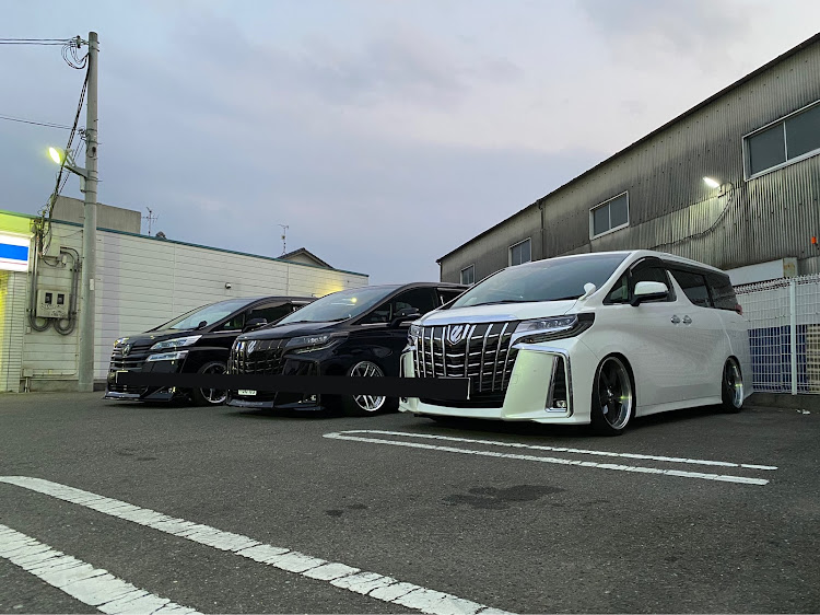 アルファードの岸和田軍団・ヴェルファイア30系・アルファード30系・車高調派・#キャンバーに関するカスタム事例の投稿画像2枚目