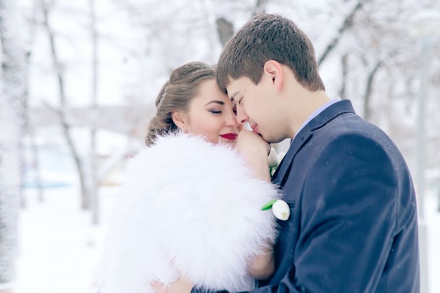 Wedding photographer Yuliya Galyamina (theglue). Photo of 10 March 2015