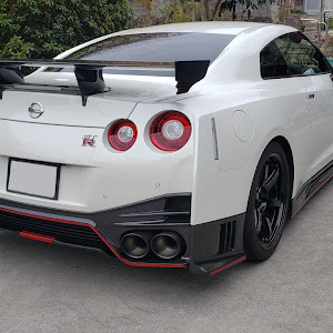 NISSAN GT-R R35