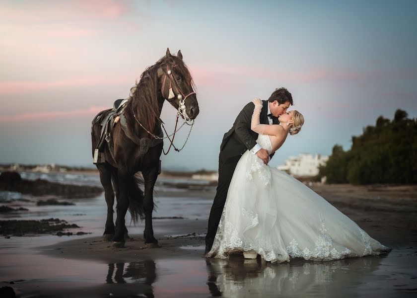 Fotografo di matrimoni Carlos Medina (carlosmedina). Foto del 3 dicembre 2022